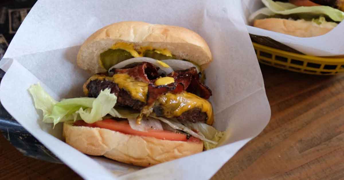 伊予市のThe CALIFORNIAN（ザ・カリフォルニアン）のハンバーガー