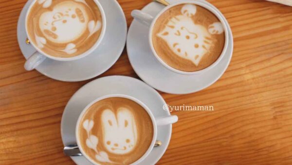 カフェチェリーブロッサムのかわいいラテアート（動物）