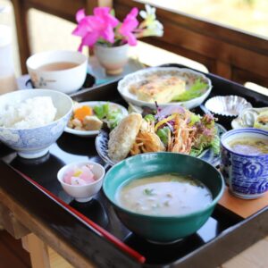 かやぶきカフェかやね_サムネイル画像