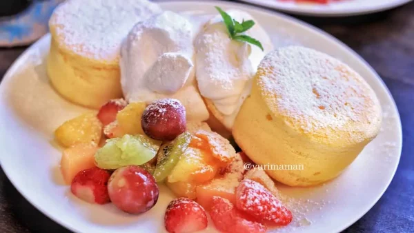 今治市cafe viboのフルーツたっぷりふわふわパンケーキ02