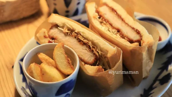 カフェスタンドトットのカツサンドランチ