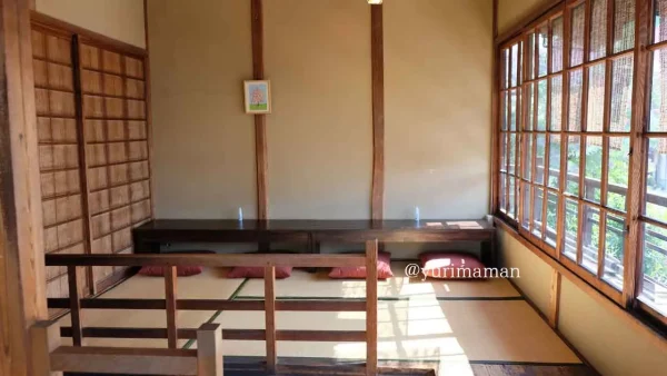 どうごゆけむりかふぇ(道後カフェ)カフェ内観1 - ゆりママんブログ どうごゆけむりかふぇ(道後カフェ)カフェ内観1