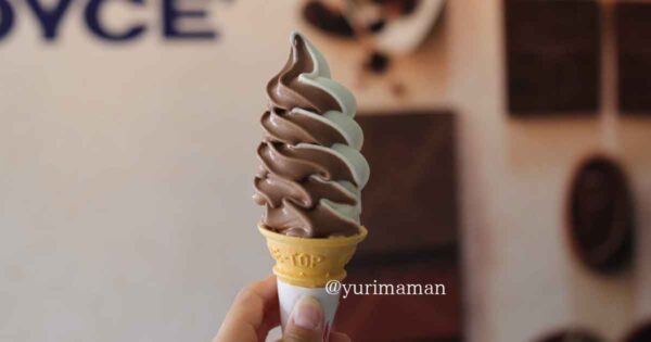 宇和島きさいや広場で食べたロイズのソフトクリーム