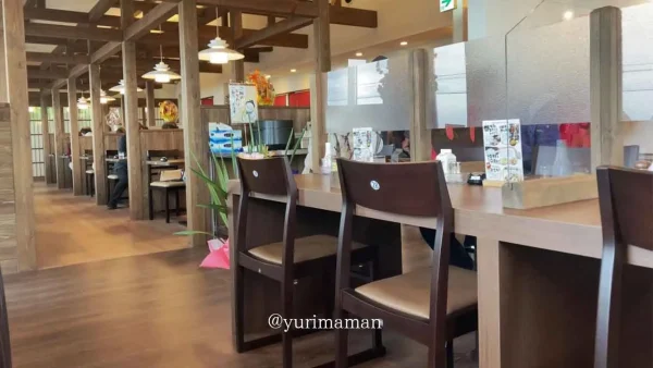 新居浜市 ばぁばのお昼ごはん 店内の様子 テーブル席 - ゆりママんブログ 新居浜市 ばぁばのお昼ごはん 店内の様子 テーブル席