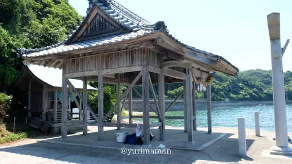 松山市高浜町にある白石龍神社の海に向かって立つ鳥居と瀬戸内海の景色1 - ゆりママんブログ 松山市高浜町にある白石龍神社の海に向かって立つ鳥居と瀬戸内海の景色1