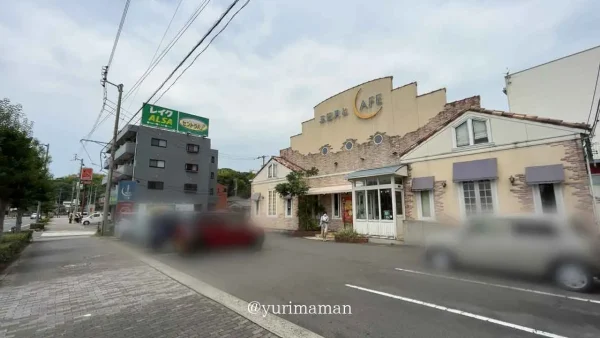 松山市のパイ専門店「Tsutsumi」の駐車場2