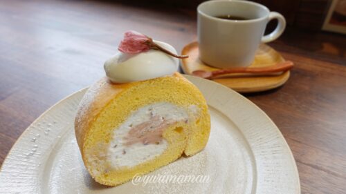 桜のロールケーキ2