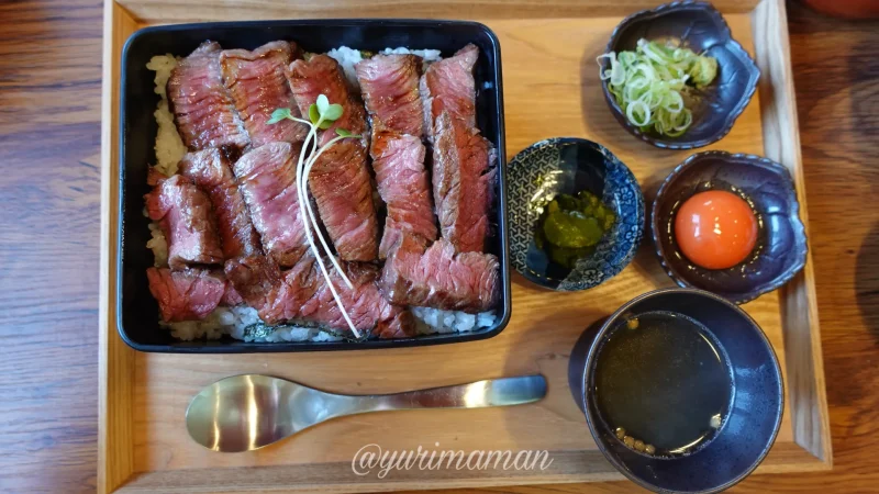 炭火ステーキ肉重ランチ2