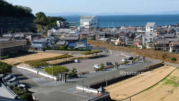 今治市菊間町「かわら館」駐車場