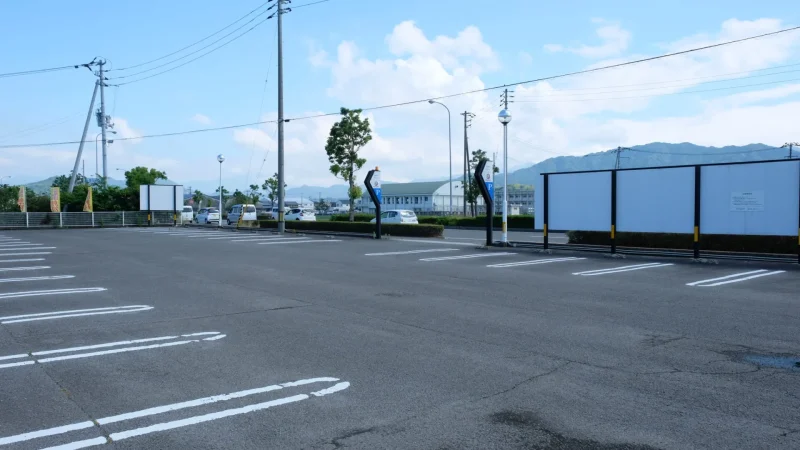 もがみ今治店駐車場1