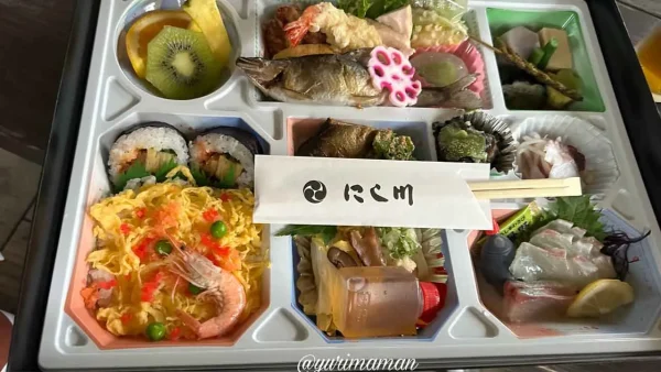 大洲のうかいで提供された屋形船内のお弁当（食事処にし川）1