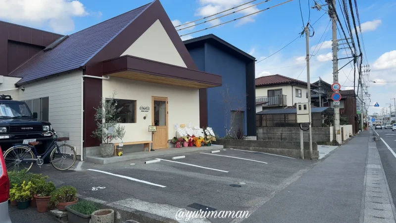 けーきやにこり砥部町_駐車場