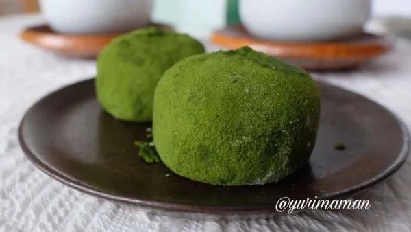 抹茶と生クリーム、こしあんが入った霧の森大福02 - ゆりママんブログ 抹茶と生クリーム、こしあんが入った霧の森大福02