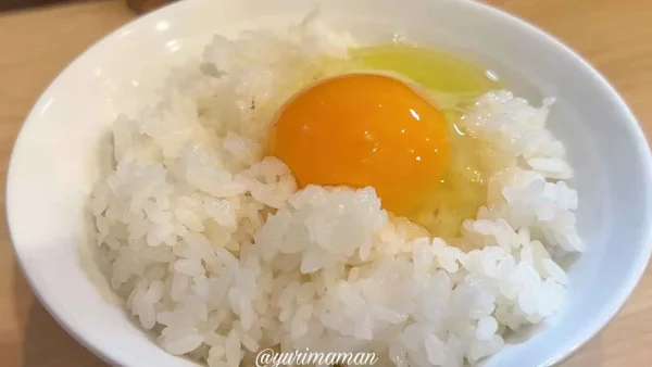 浜堂（はまんど）新居浜店のたまごかけごはん1