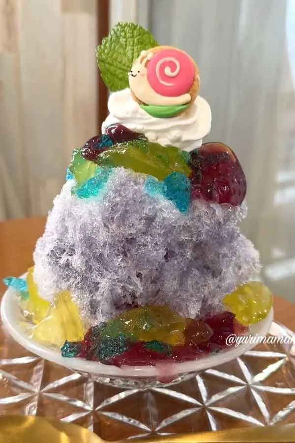 東温市カフェレストマーズのでんでん虫のアジサイかき氷1