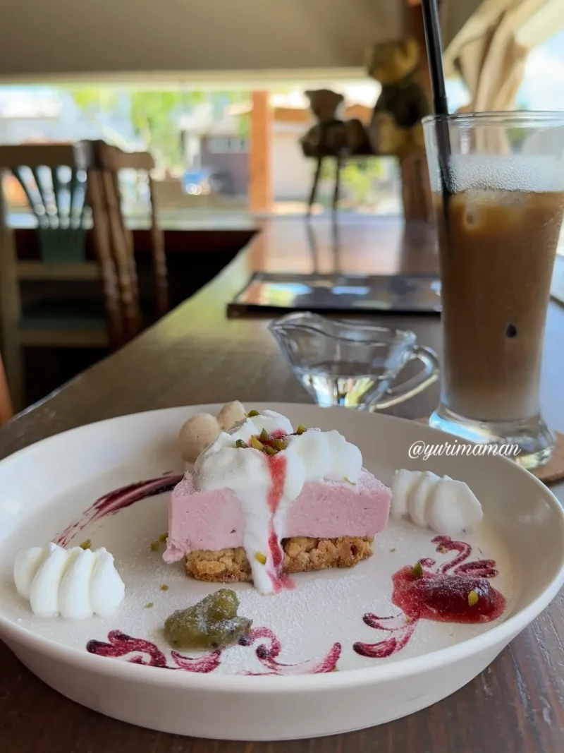 ドッグランアンドカフェエミュ_ケーキ