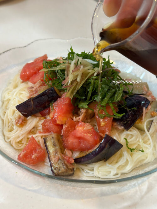 松山長なすとトマトのぶっかけそうめん