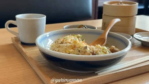 炒飯専門店トーマス（砥部町）ランチに使用している砥部焼