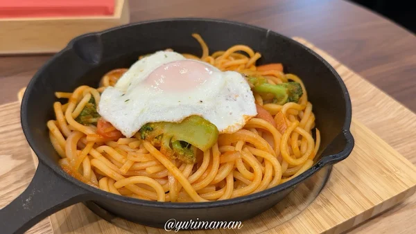 cafe kitchen Momiji鉄板ナポリタンランチ1