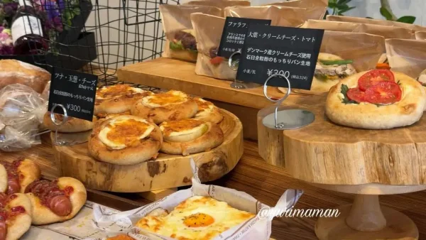 よしだや（今治市）焼き菓子とパンのお店_内観写真2