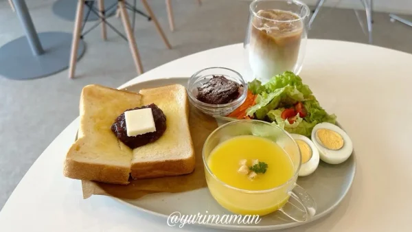 西条市小松町のカフェcafe Bloomのあんバタートースト1