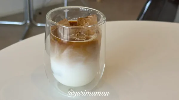 西条市小松町のcafe Bloomのカフェラテ(アイス) - ゆりママんブログ 西条市小松町のcafe Bloomのカフェラテ(アイス)