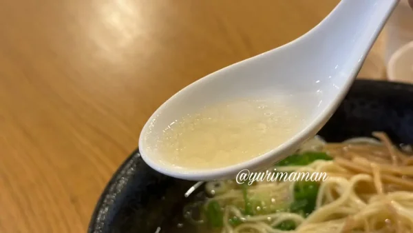 hajime新居浜店の朝ラーメン「中華そば」は鰹ベースのあっさりスープ