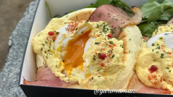 KAMENOCOのエッグベネディクトパンケーキ2