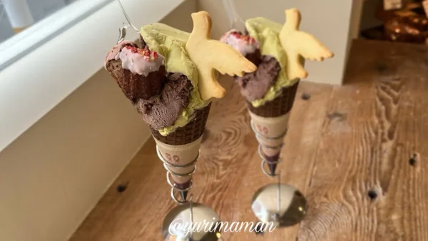 bake shop offrirのジェラート（ピスタチオ×チョコレート）クッキーのトッピング