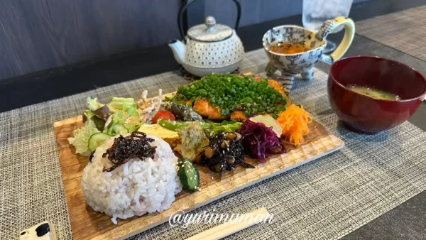 大洲レカンのランチ「自家製味噌チキンカツ定食」