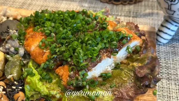 大洲レカンの自家製味噌チキンカツ定食