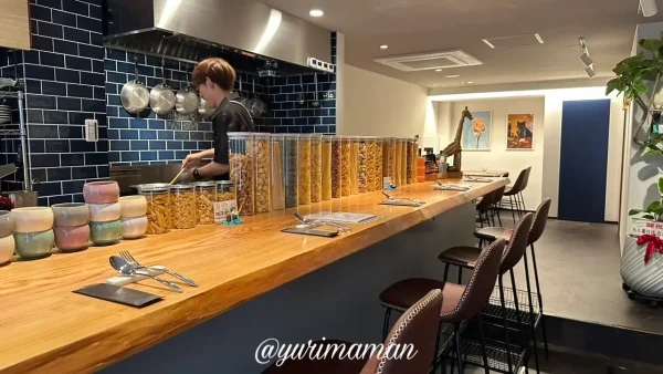 松山市PASTA UNO（パスタウーノ）の内観3