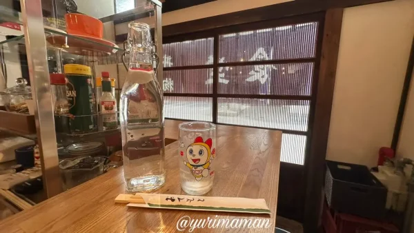 ウヰンドミル食堂（松山市・柳井町商店街）レトロな内観2