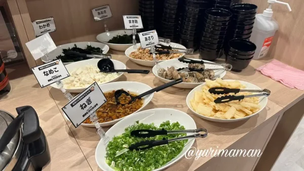 伊予びやびや寿司の味噌汁・セルフサービスコーナー（松山）2