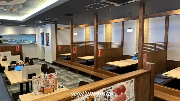 伊予びやびや寿司（松山）の店内のようす1