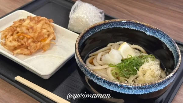 ぴっぴやのうどんセット／ぶっかけ・かき揚げ・おにぎり