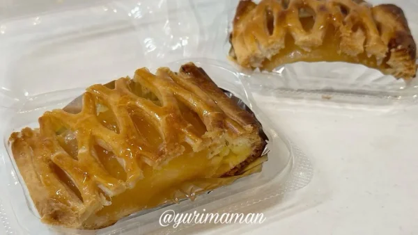 sansanパン工房（久万高原町）リピート買い_丸ごとアップルパイ