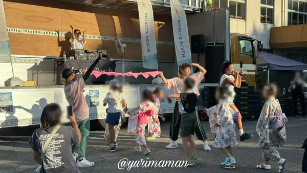 DJの音楽に合わせてダンスする子どもたち(マッスルビーチ新居浜)2 - ゆりママんブログ DJの音楽に合わせてダンスする子どもたち(マッスルビーチ新居浜)2