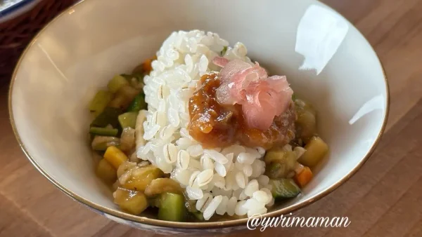 野菜だしと麦ごはん_茗荷味噌と合わせたランチメニュー