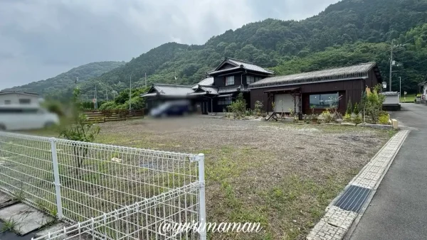 溝口家の食卓（西条市小松町）駐車場