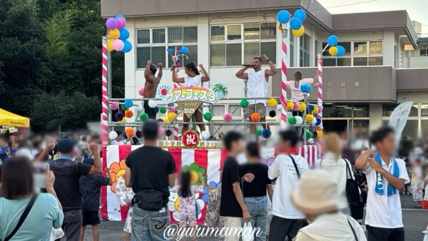 全国初開催！マッスル盆踊りを踊るボディビルダーたち2