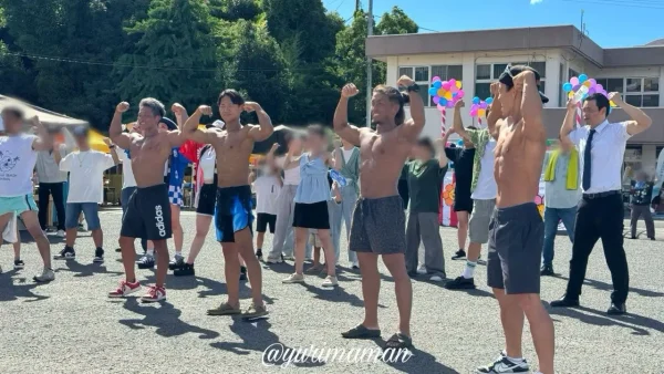 全国初開催！マッスル盆踊りを踊るボディビルダーたち1