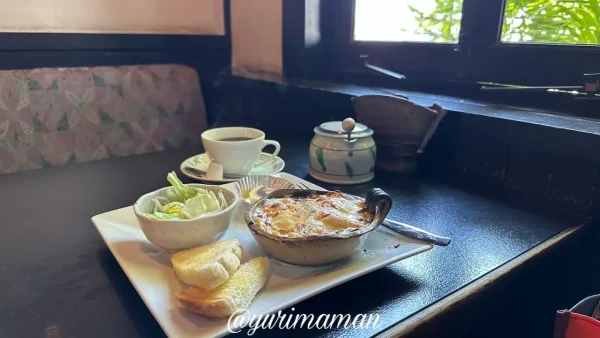 西条市「おがた珈琲」のモーニング・グラタンセット（サラダ・パン・デザート付き）3