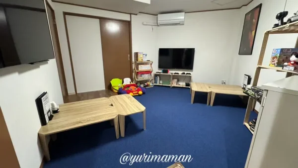 ROXハンバーグ（松山市和気町）広々としたキッズスペース1
