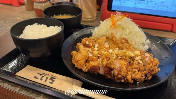 唐揚げ食堂ごいち まつちか店の油淋鶏定食（ご飯・味噌汁・サラダ付き）4