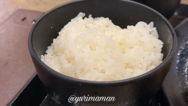 定食メニューはご飯のおかわり自由唐揚げ｜食堂ごいち まつちか店