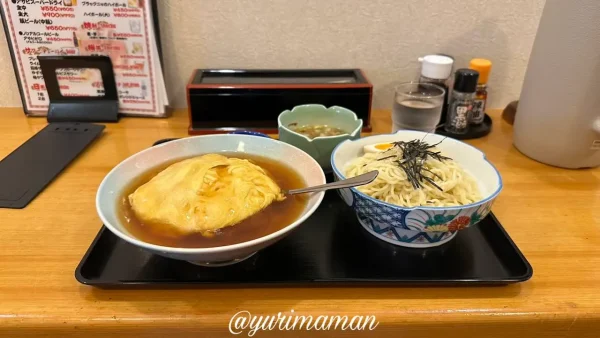 錦楽源の天津飯とつけ麺セット。甘酢あんたっぷりの天津飯と中華風つけ麺1