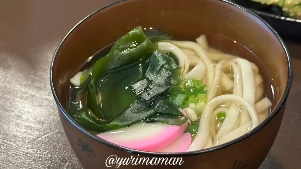 炭火焼鳥 炭香（sumika）の親子丼に追加した小うどん