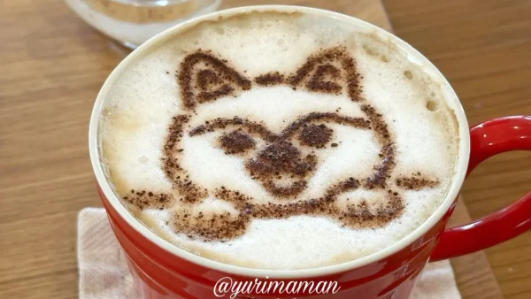 ダイニングカフェのまん（四国中央市）ワンちゃんのラテアート