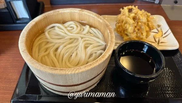 釜揚げうどんと一緒に注文した丸亀製麺のかき揚げ天ぷらセット2